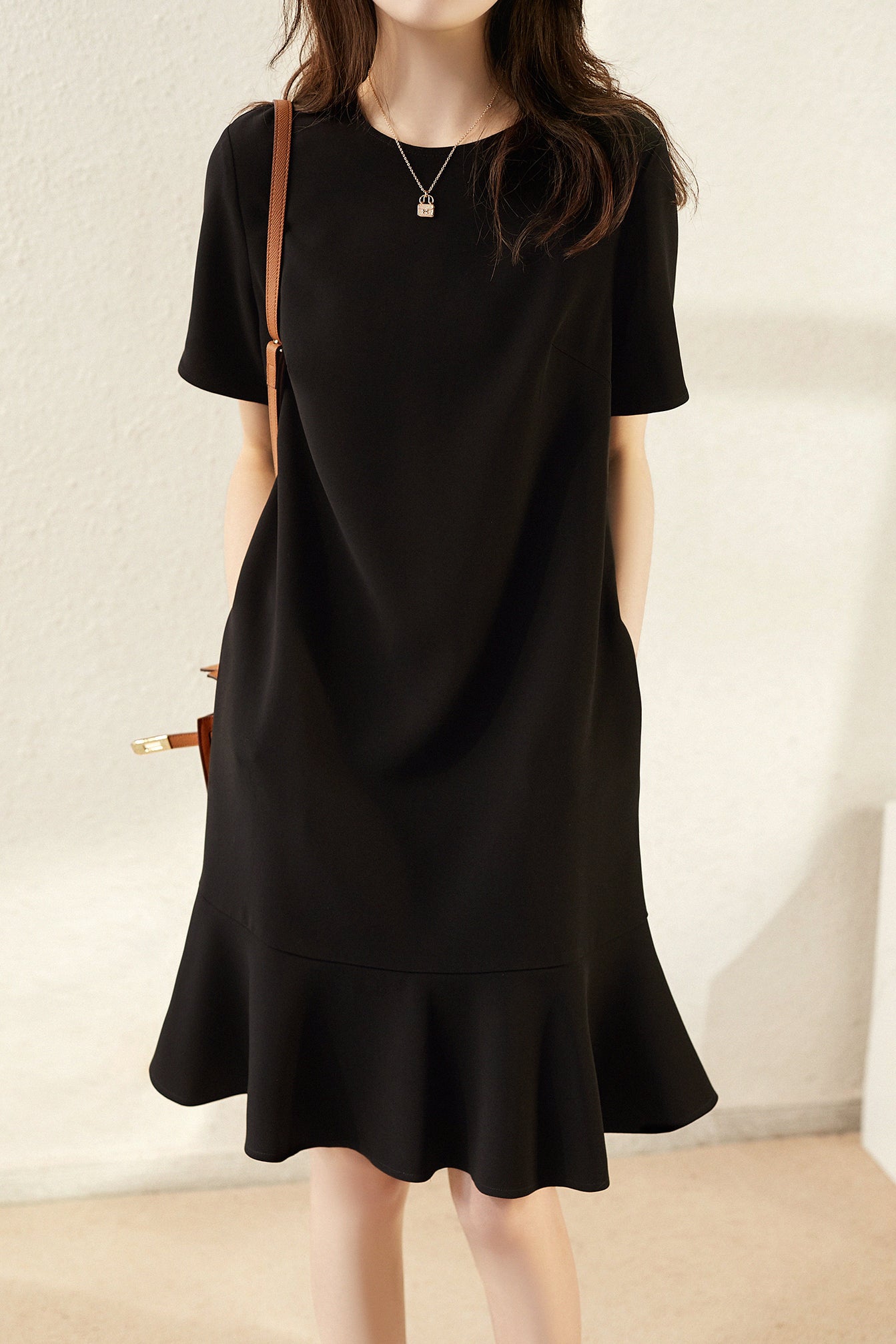 Claire™ | Vestido Corto de Manga Corta Chic